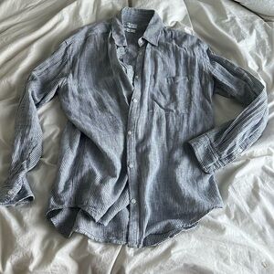 Blue and white striped linen button down from aritzia. Size small.